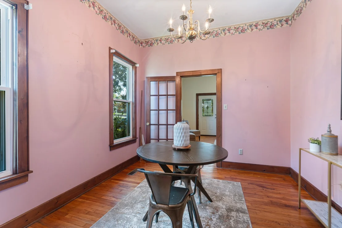 Photo of 116 W Swan St