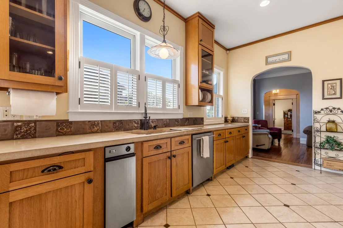 Photo of 46 N Crest Road
