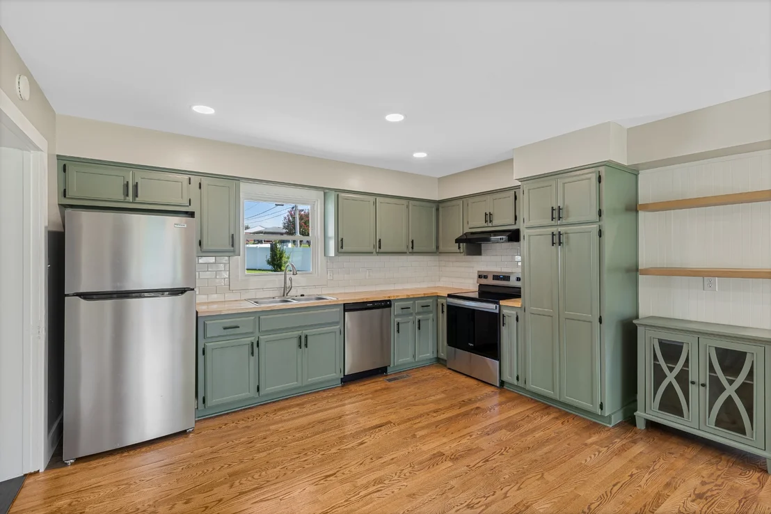 Photo of 2706 Driftwood Dr