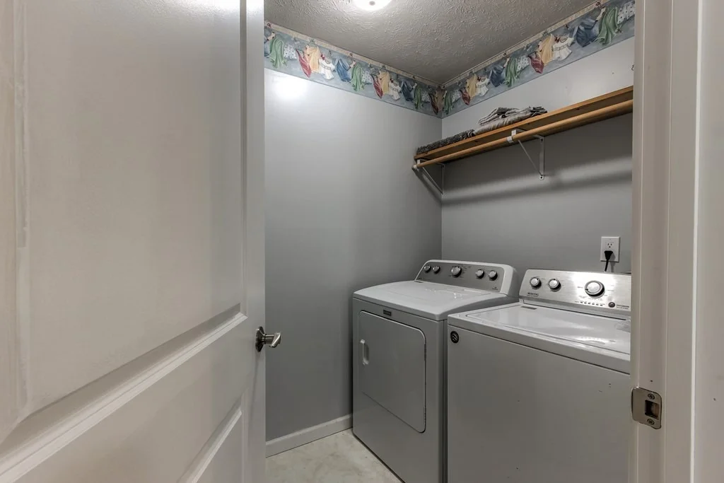 Photo of 616 Heather Lane
