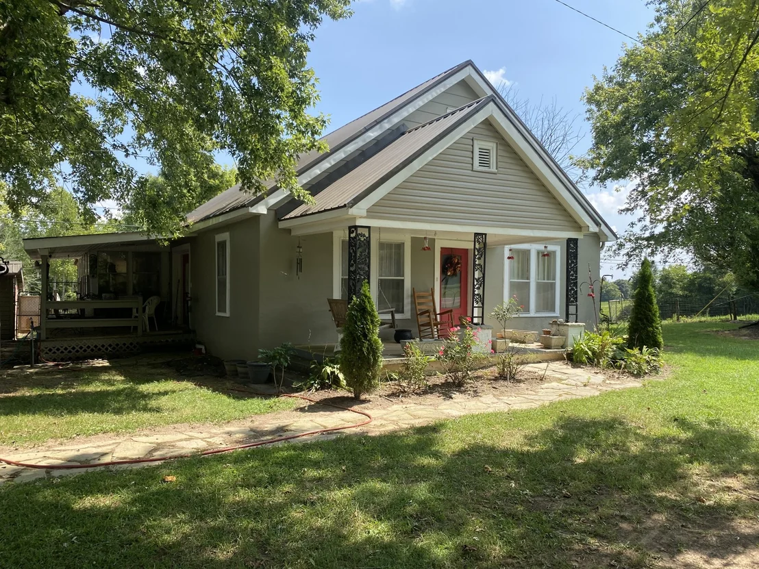 Photo of 691 Hodges Bridge Rd
