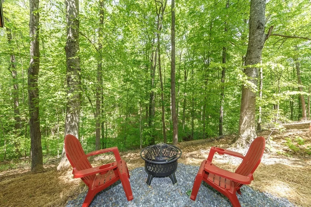 Photo of 3326 Whaley Road