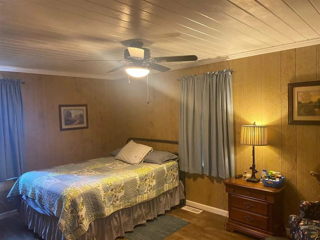 Photo of 185 QUALLS RD