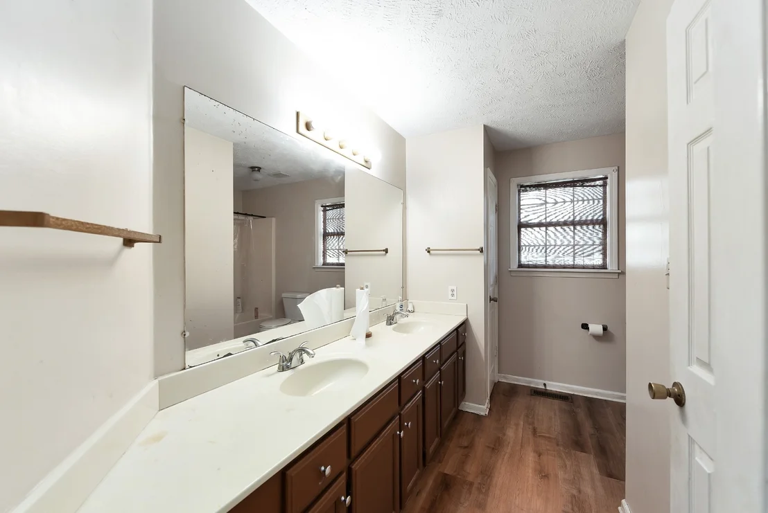 Photo of 227 Buttonwood Dr