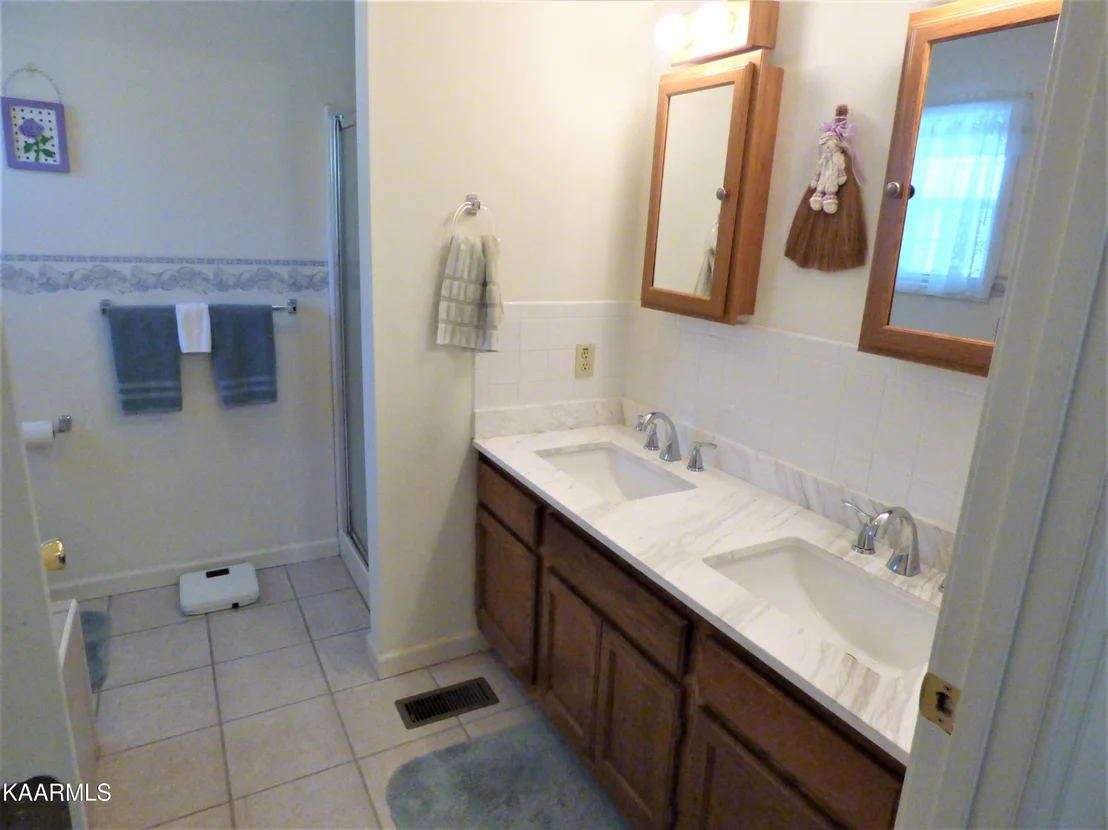 Photo of 302 Parkview Drive