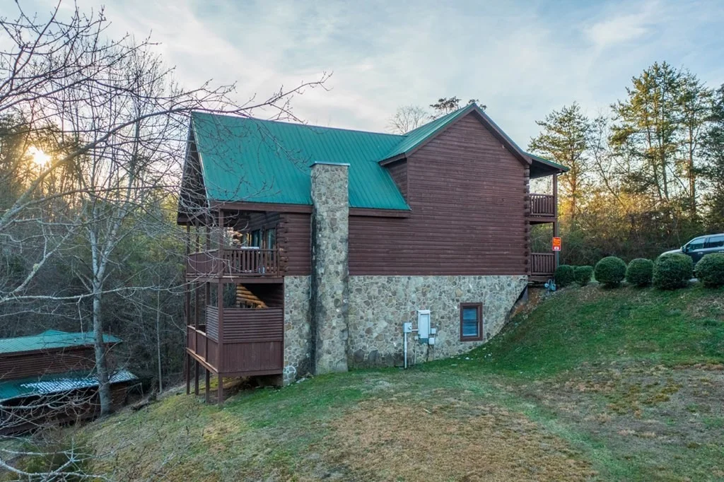 Photo of 1663 Little Cabin Loop