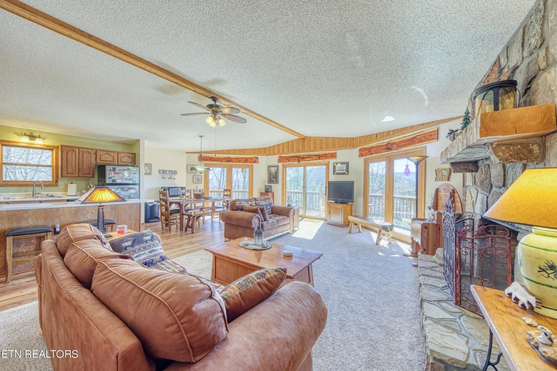 Photo of 1054 Alpine Dr.