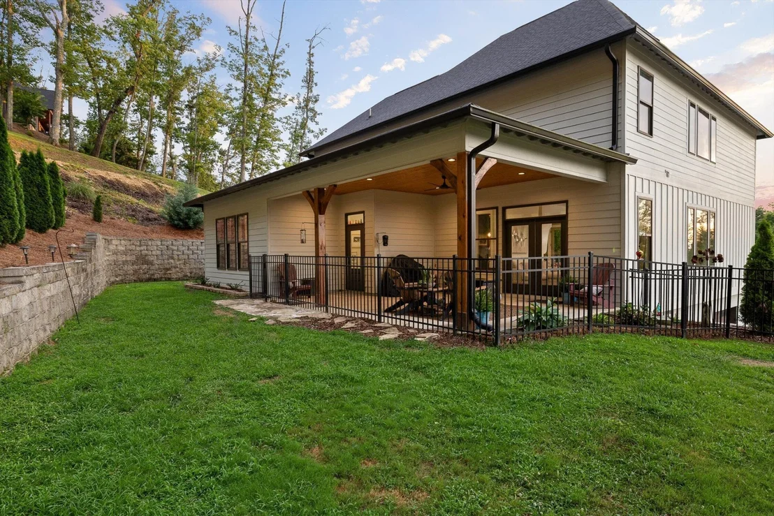 Photo of 9962 Caseview Drive