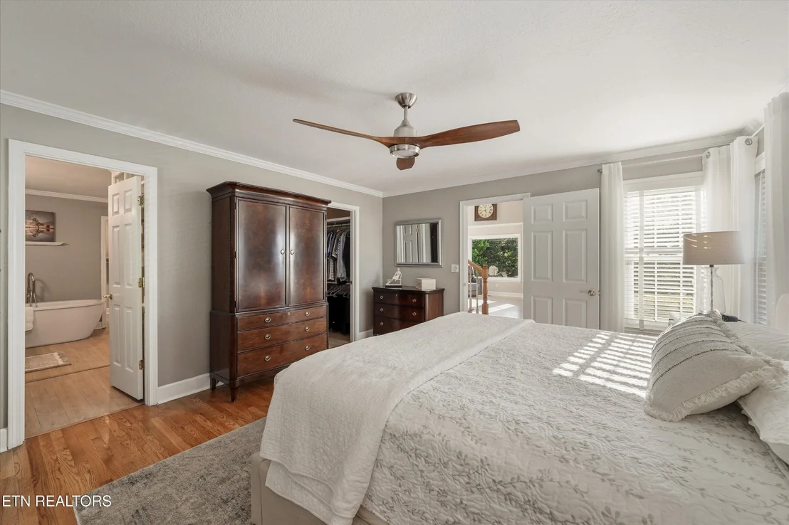 Photo of 619 Emerald Ave