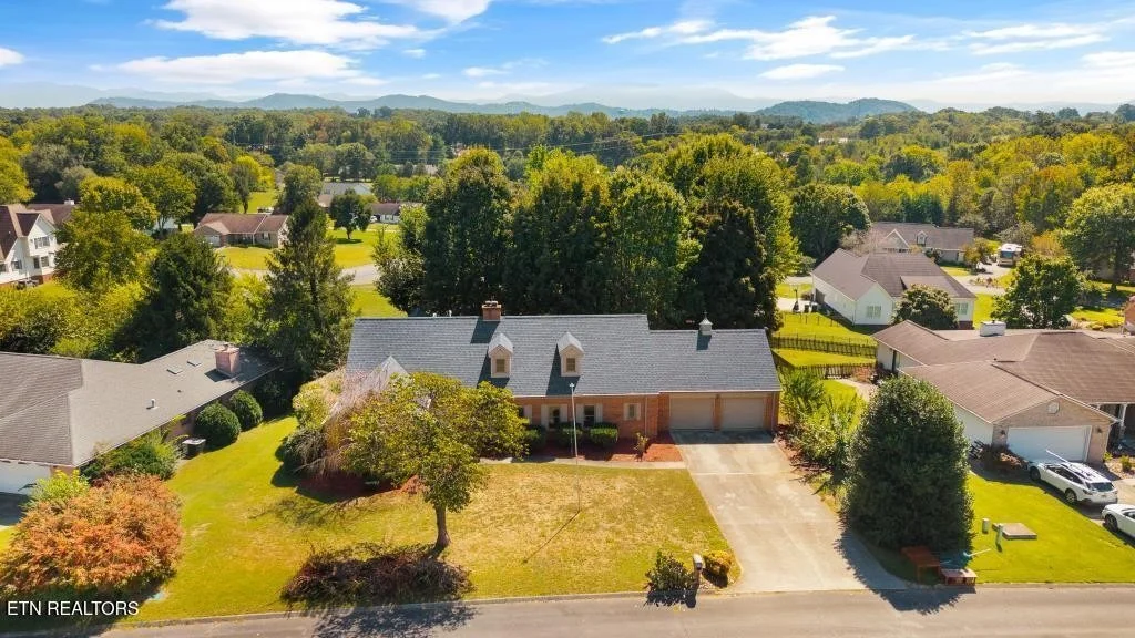 Photo of 1210 Briar Lea