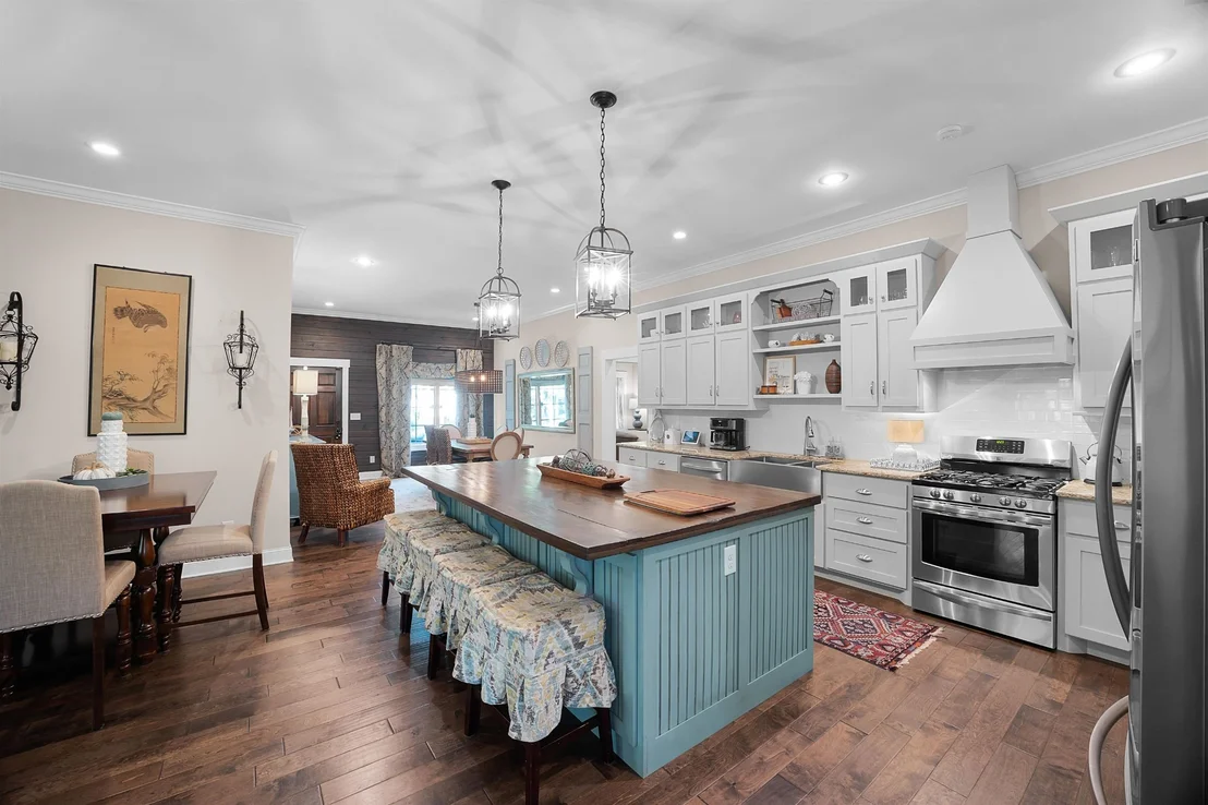 Photo of 615 BLUE HERON PT