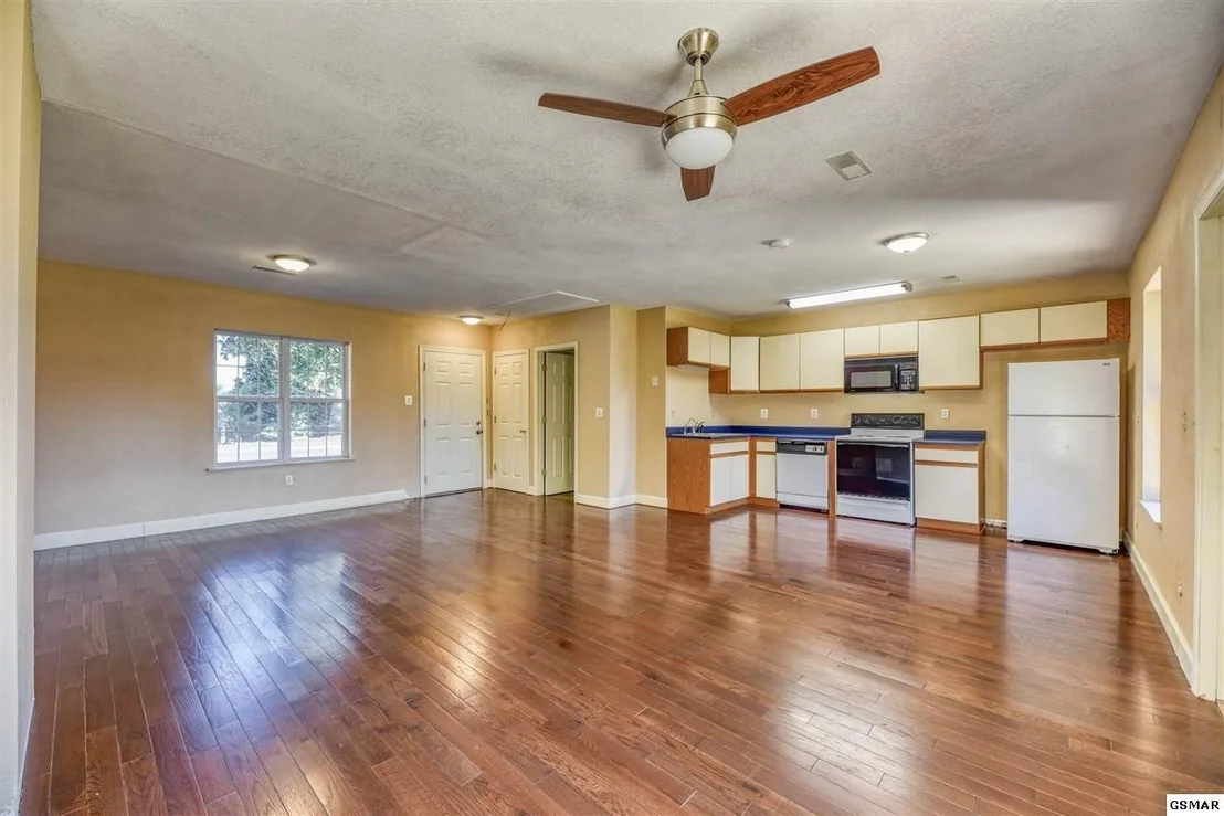 Photo of 1252 Crestview Drive