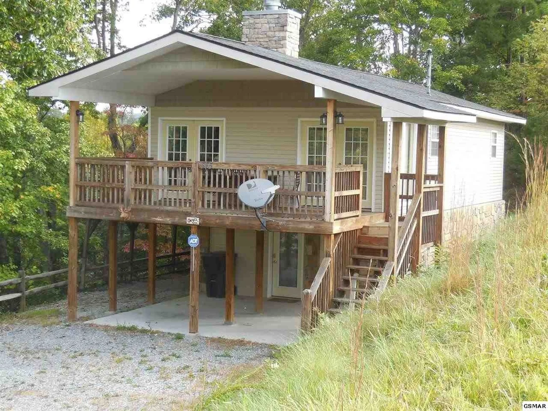Photo of 515 Mountain View Lane
