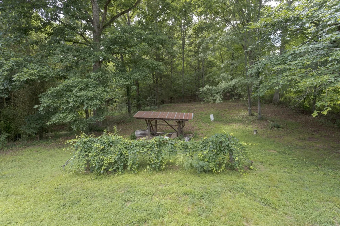 Photo of 547 Van Davis Road NW