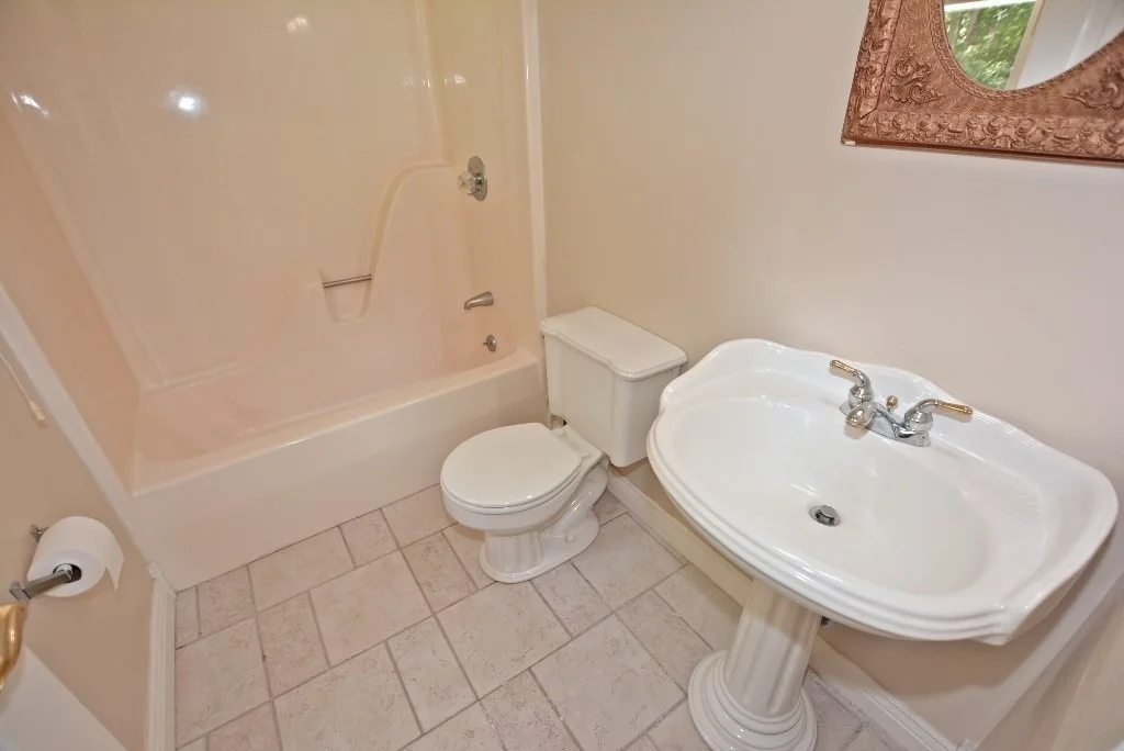 Photo of 1701 White Oak Drive