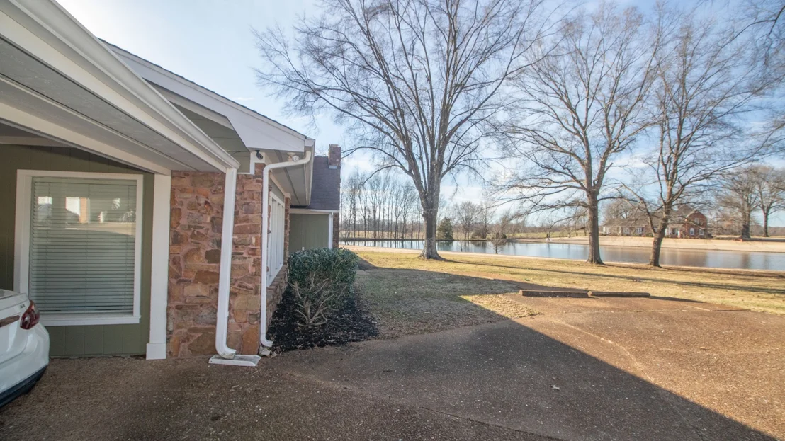 Photo of 23 Forked Oak Ln