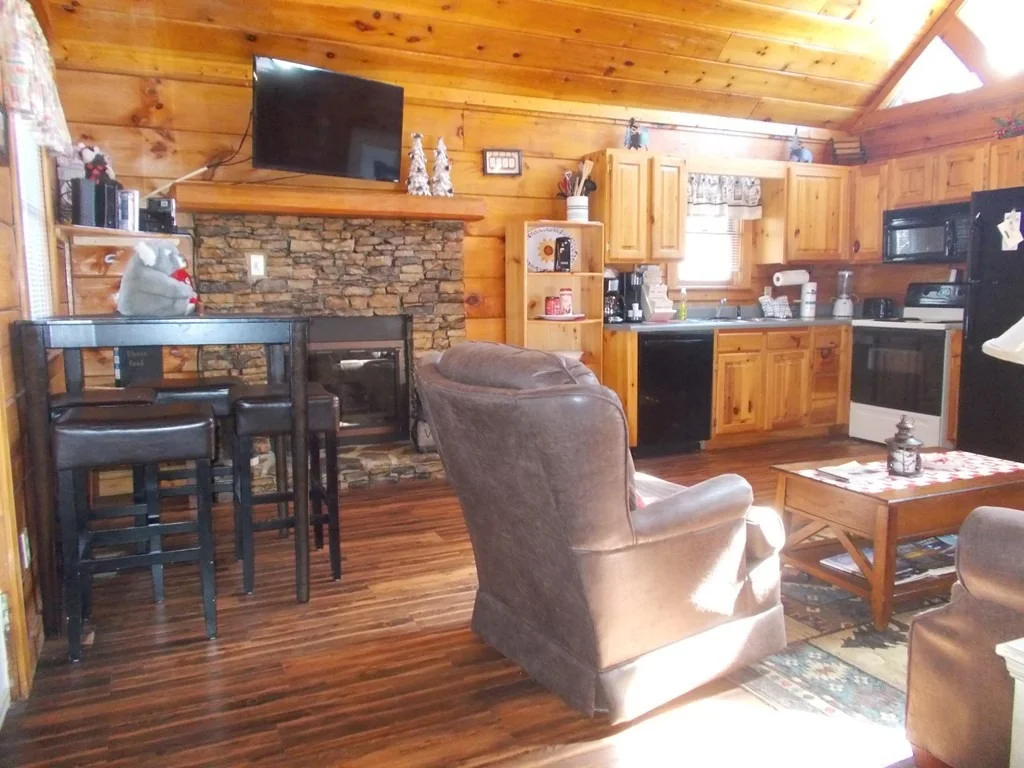 Photo of Unit AUTUMNBREEZE at 504 Chickasaw Gap