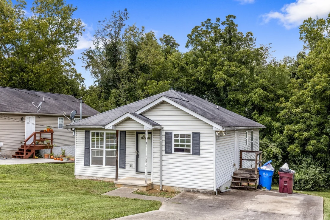 Photo of 232 W Edison Street