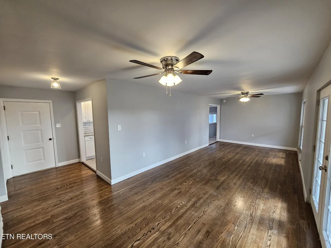 Photo of 327 Longview Drive