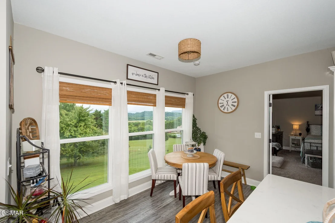 Photo of 1160 Eagle View Drive
