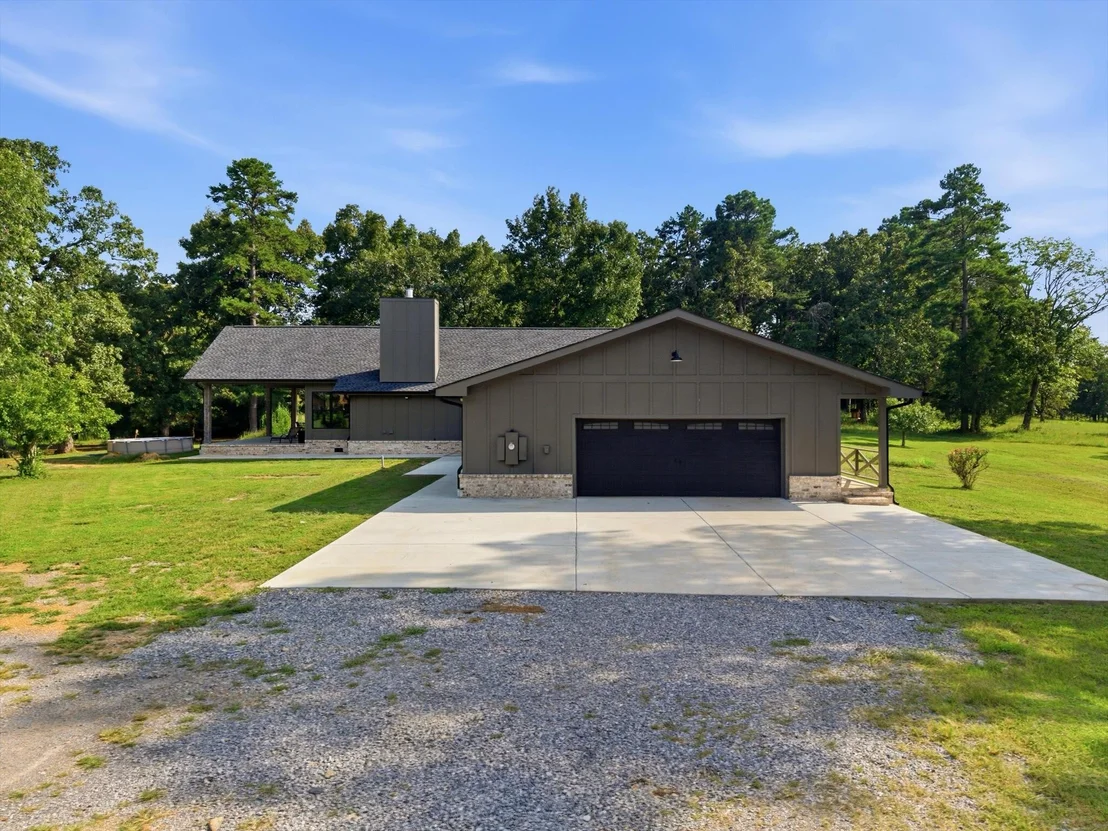 Photo of 965 Lofton Lane