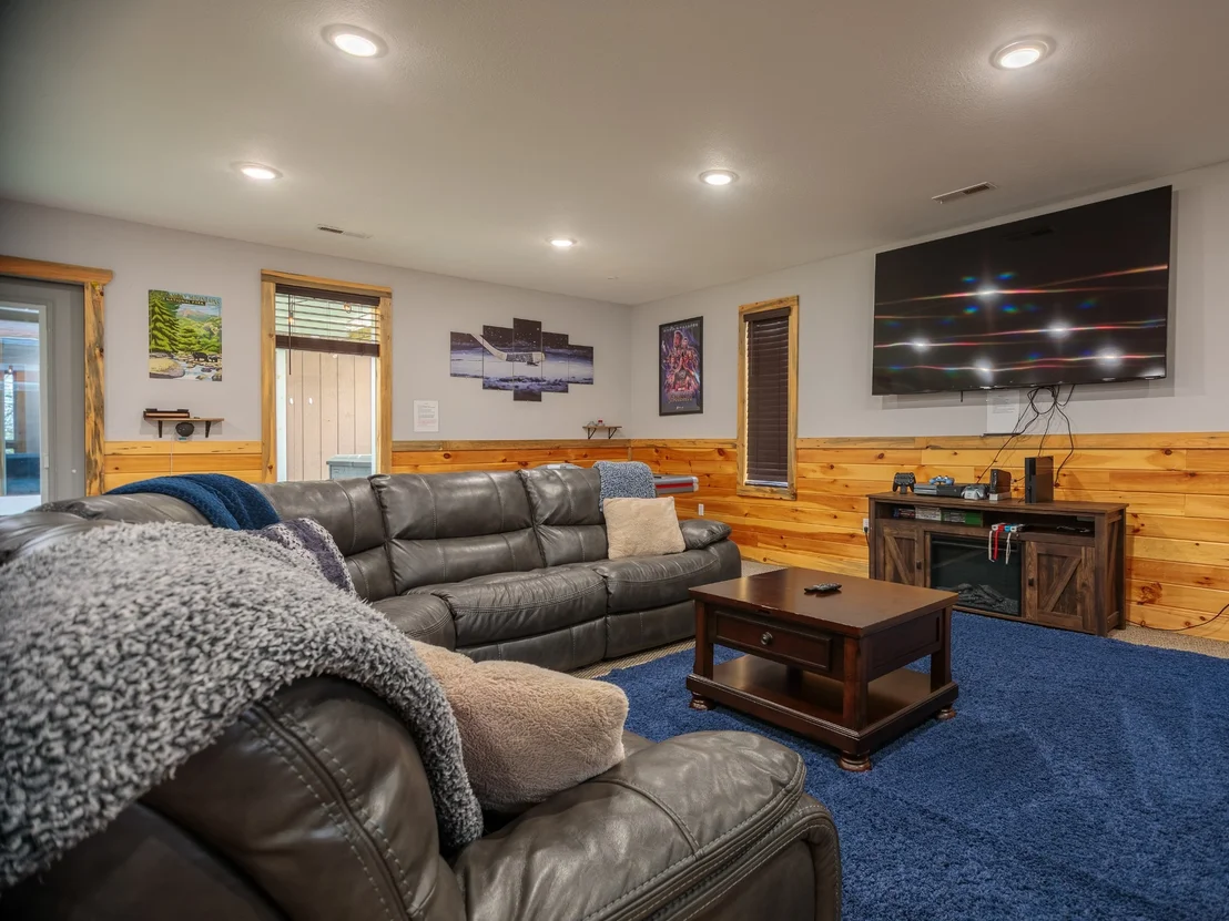 Photo of 812 Starlight Ln