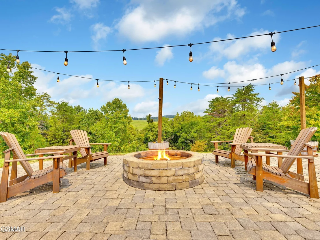 Photo of 838 Pinnacle Drive