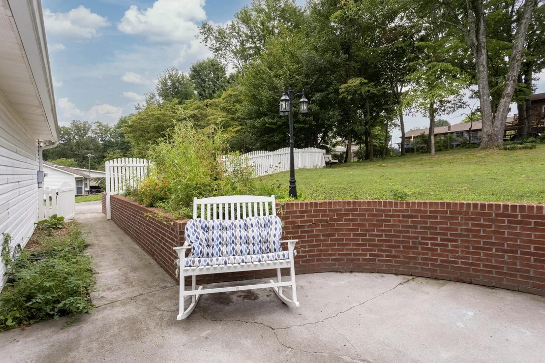 Photo of 715 Carmen Drive