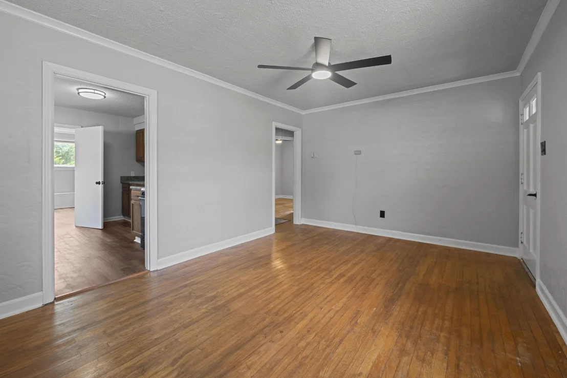 Photo of 1355 DORIS AVE