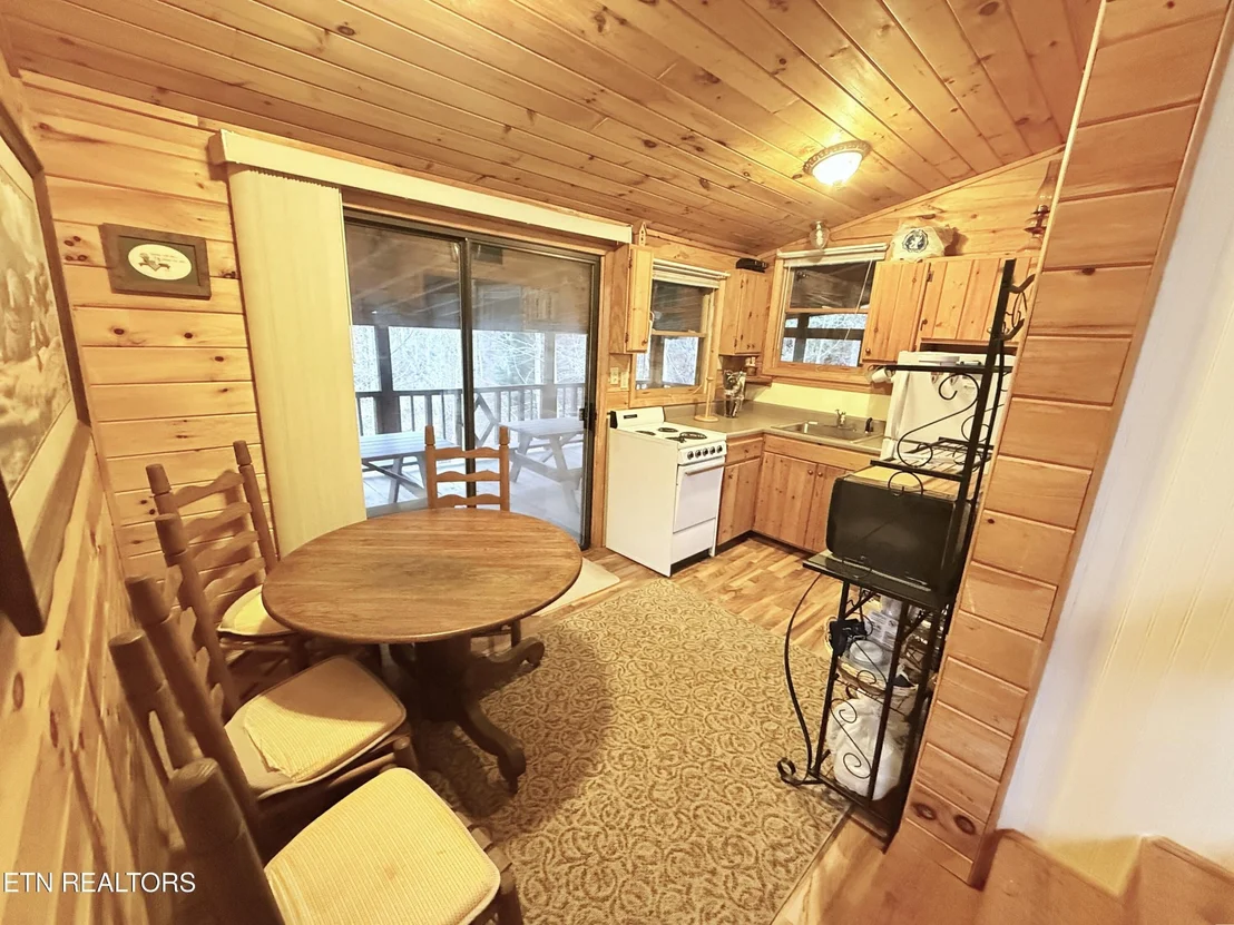 Photo of 633 Dry Fork Rd