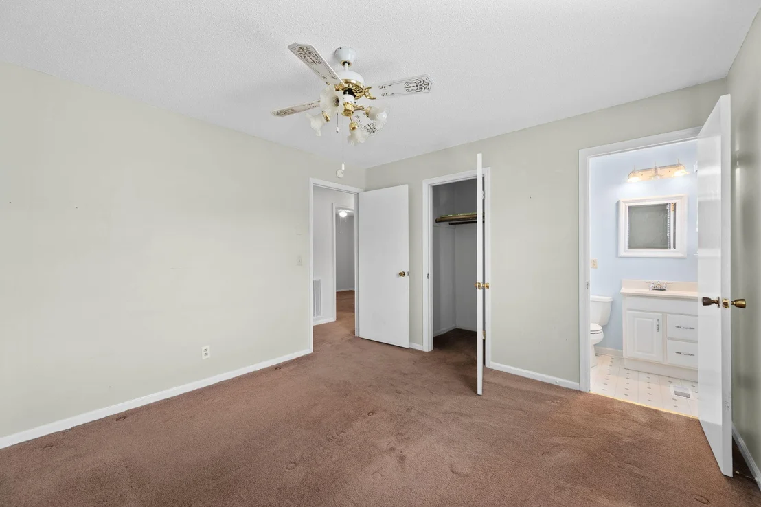 Photo of 8979 Hensley Road