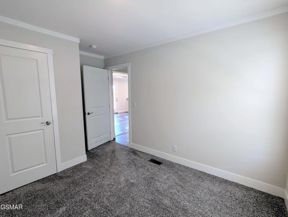 Photo of 141 Hill Loop