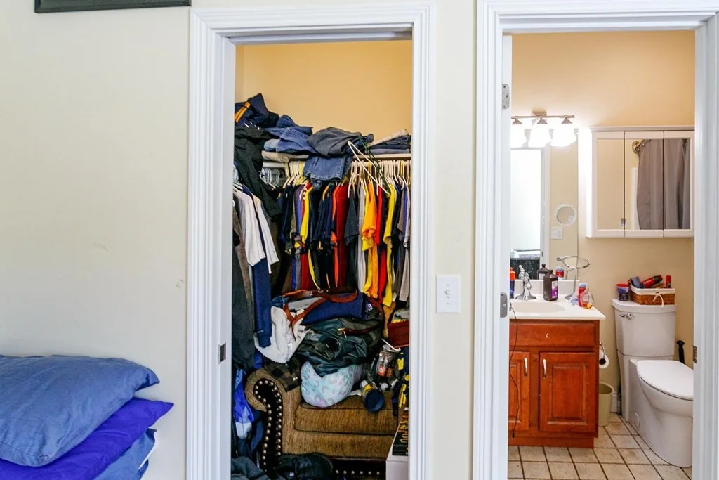 Photo of 1119 Saint Ives