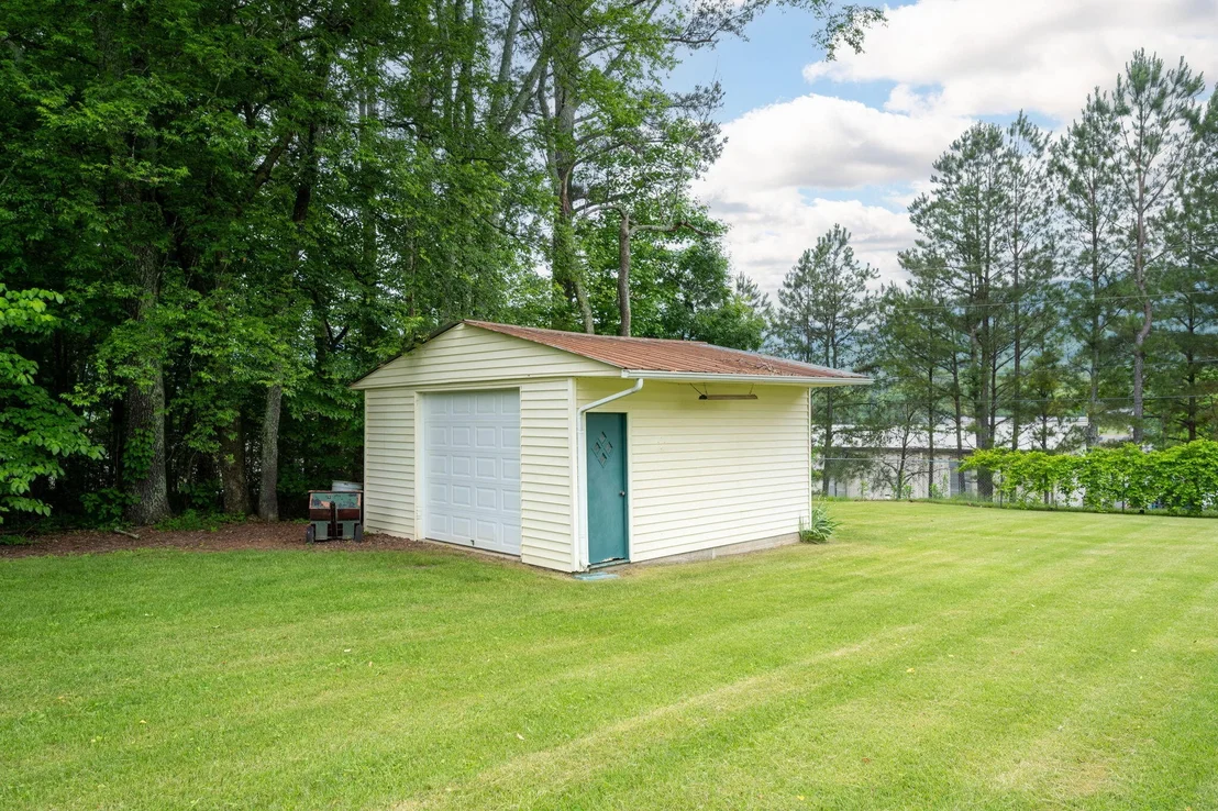 Photo of 102 Hobbs Ridge Road