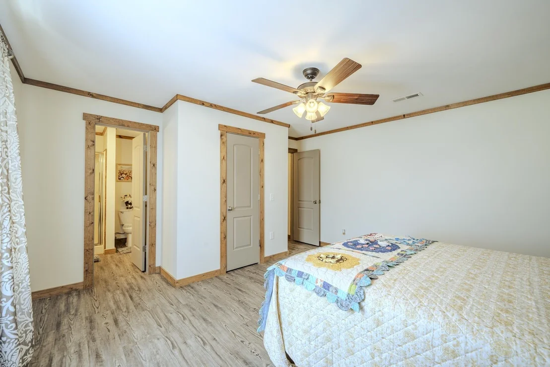 Photo of 649 NARROWS LN
