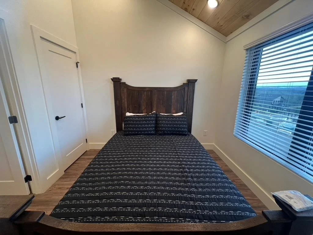 Photo of 410 Compass Point Way