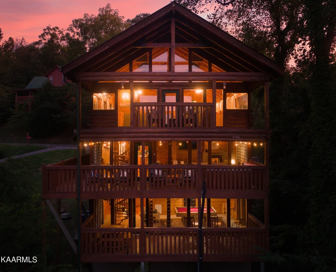 Photo of 529 Hideaway Ridge Circle