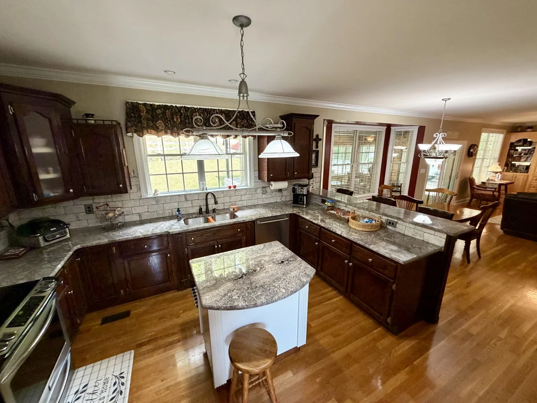 Photo of 615 Carr Creek Rd