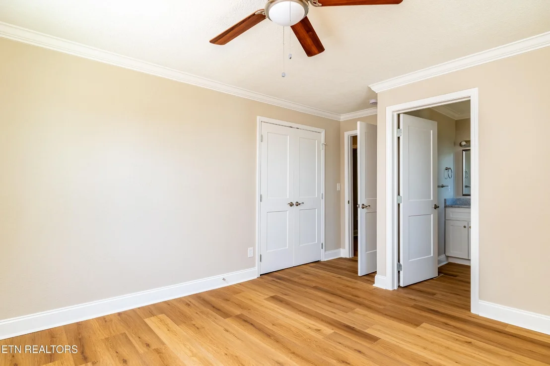Photo of 700 Lakeview Drive