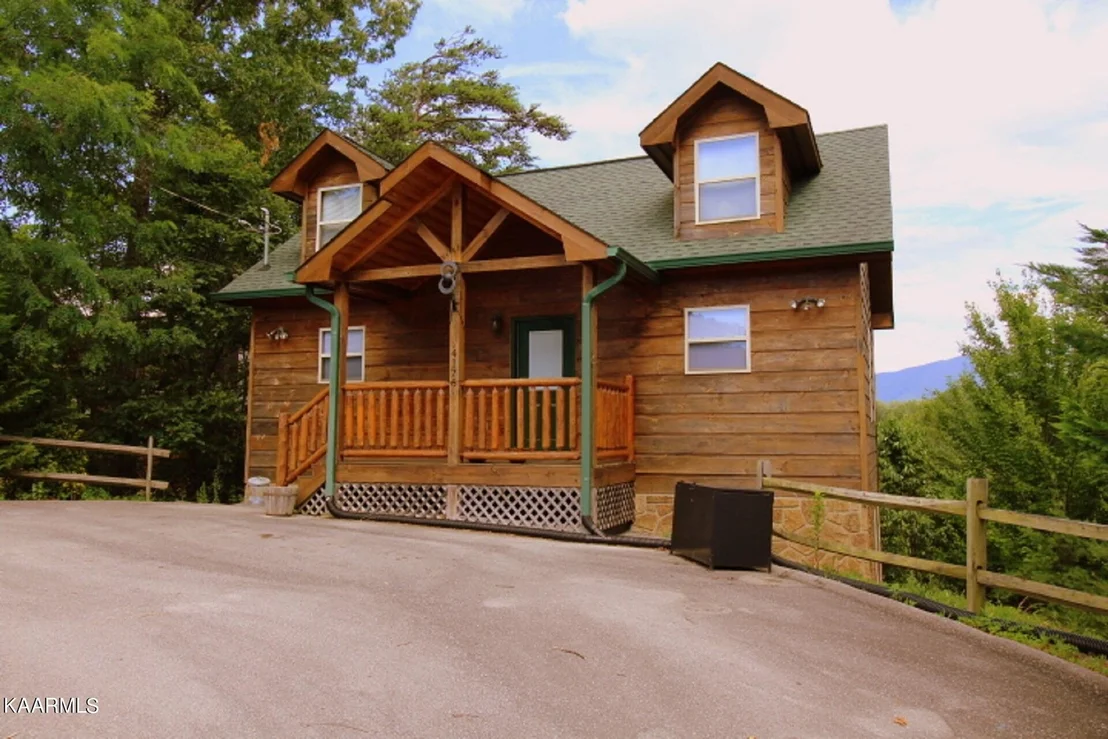 Photo of 4176 Chamberlain Lane