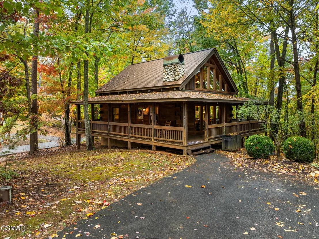 Photo of 2101 Red Bud Road