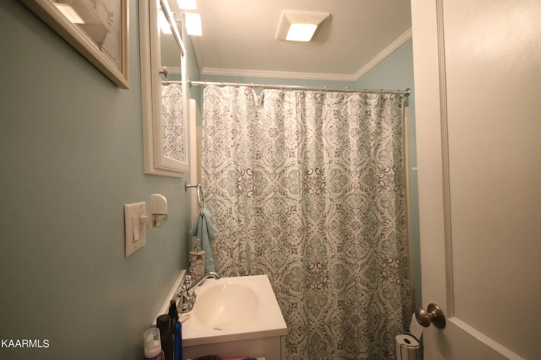 Photo of 8711 Trout Rd