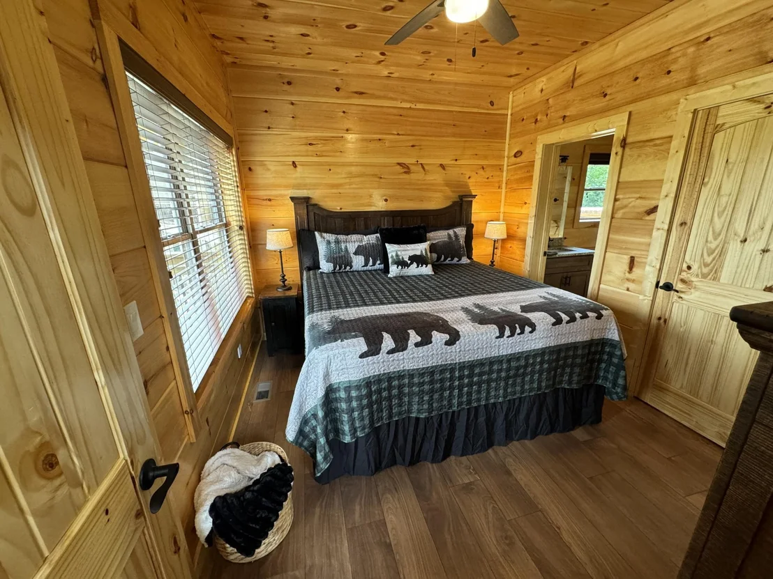 Photo of 2880 Sequoia Road