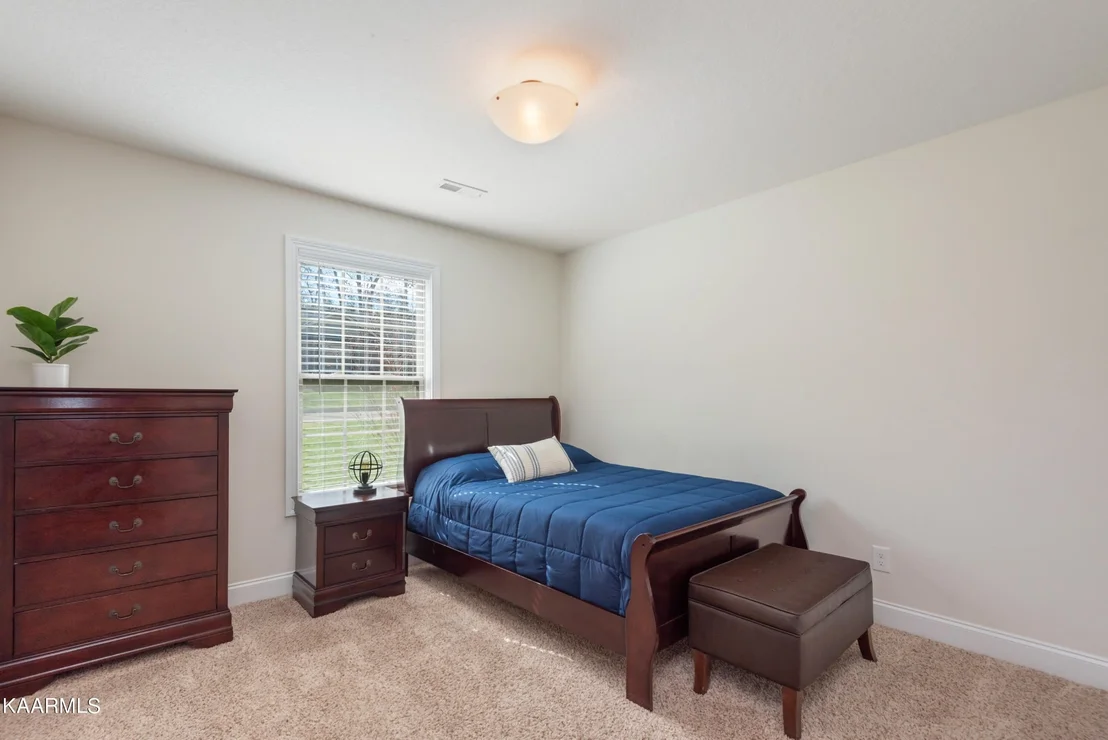 Photo of 7228 Thornbrook Lane
