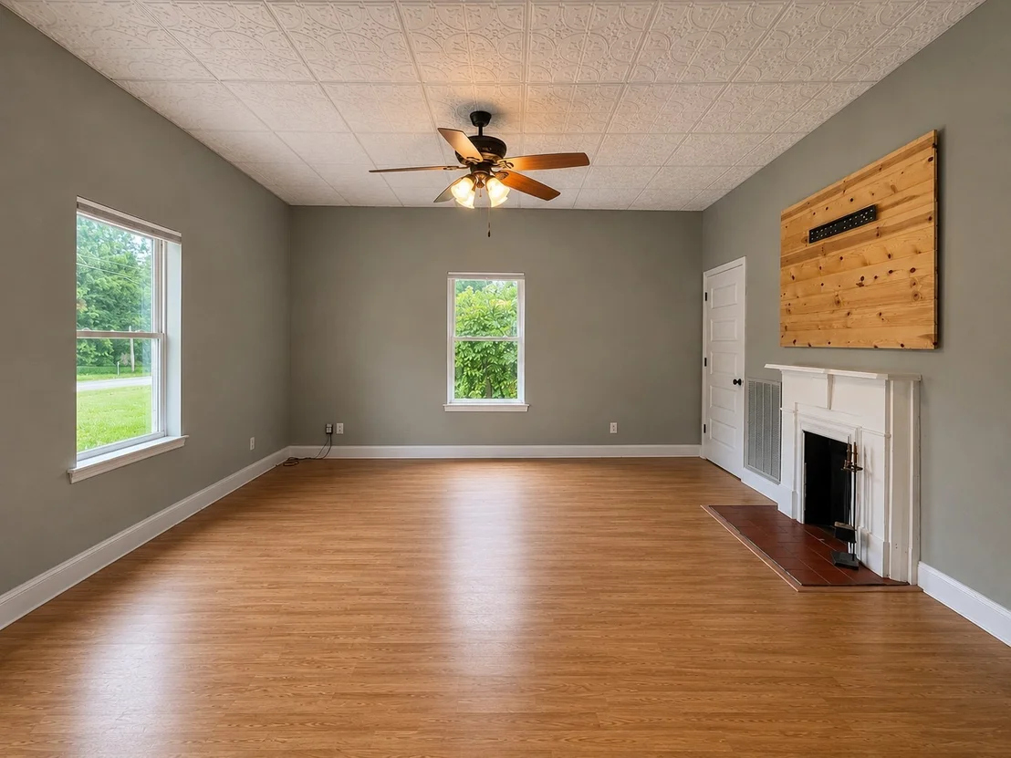 Photo of 352 Main St