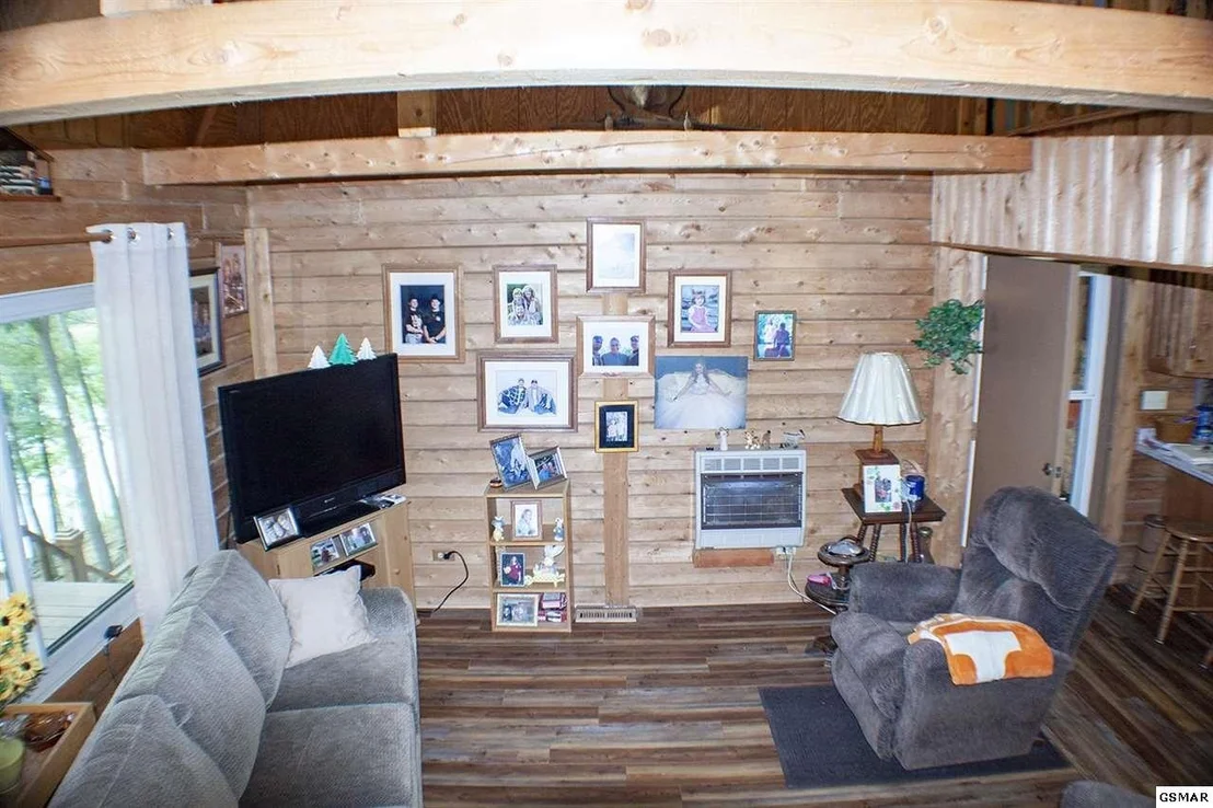 Photo of 1379 PERRIEN Lane
