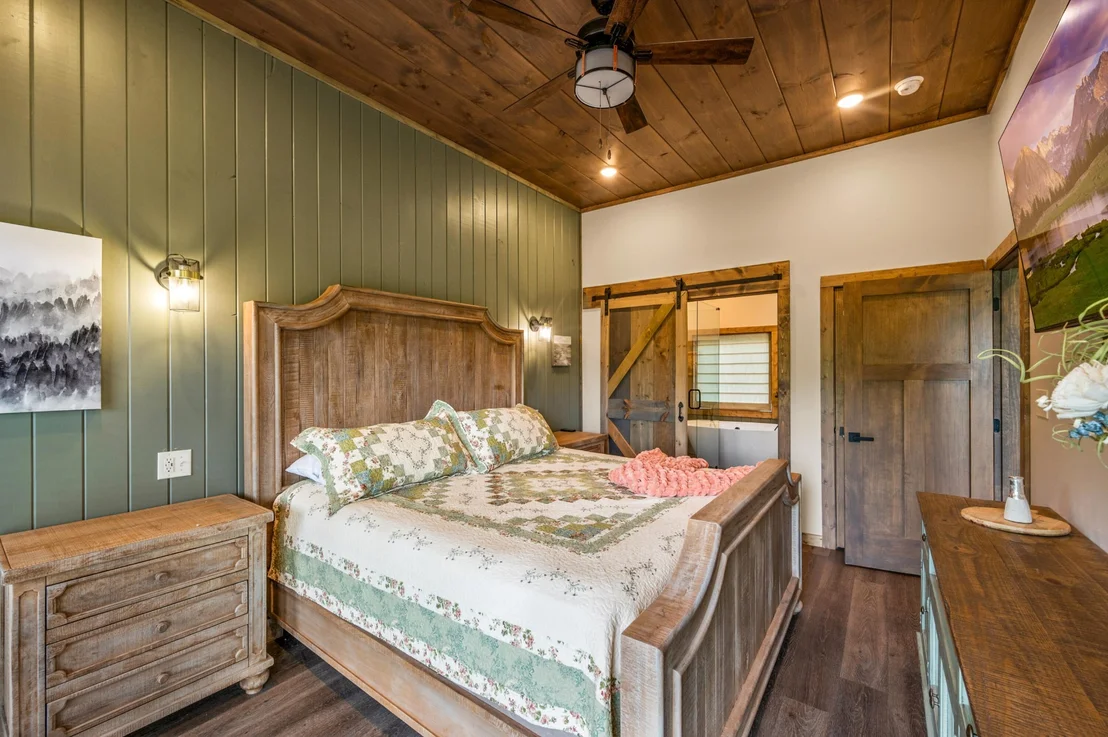 Photo of 1237 Hemlock Drive