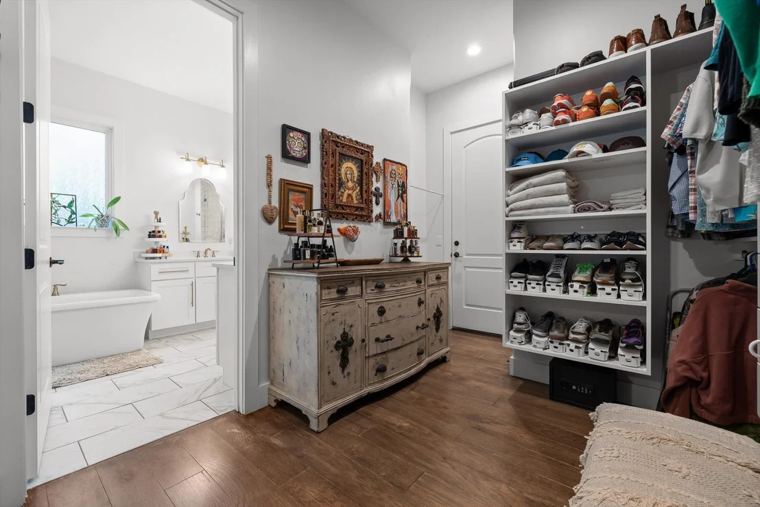 Photo of 9962 Caseview Drive