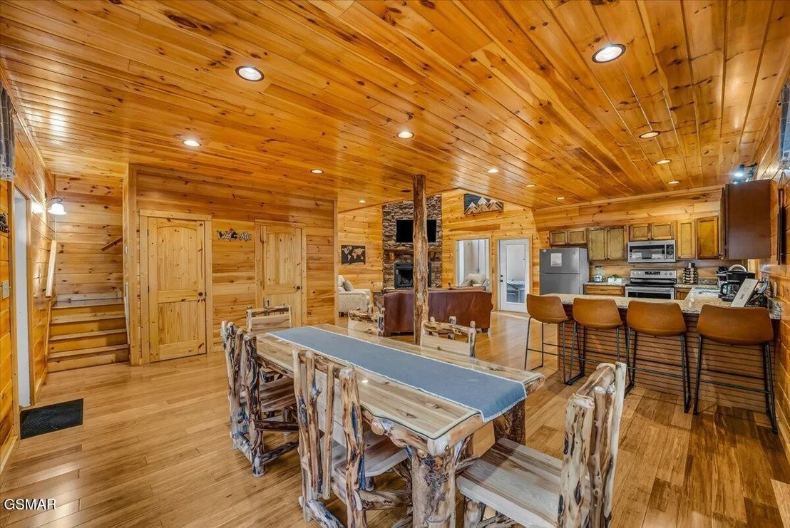 Photo of 2740 Mountain View Circle