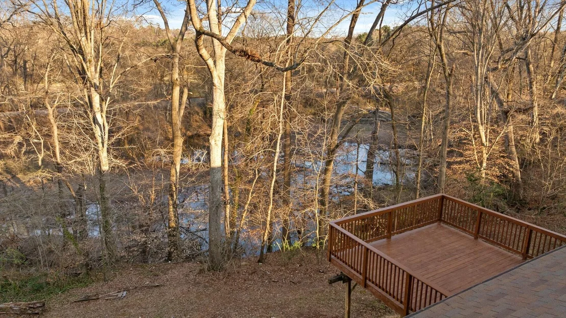 Photo of 142 Douglas Drive